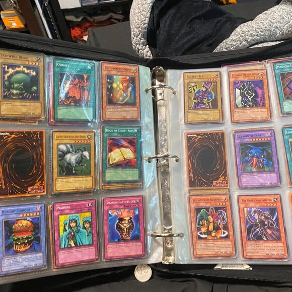 Lot of Vintage 1996 YuGiOh Trading Cards YUGIOH Binder 300+ Cards - Picture 4 of 16